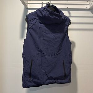 Nike Women’s Aerolayer Sleeveless Turtleneck Running Warm Shell